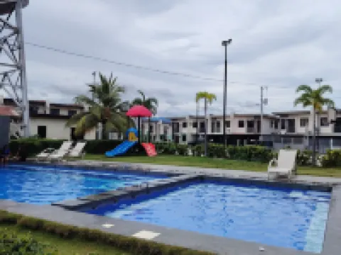 Gooley HomeStay Hotels in Sibulan