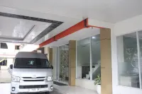 Edu Hotel-Yskanam Syariah - parking