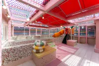JANGYU ALMOND KIDS HOTEL - Pools