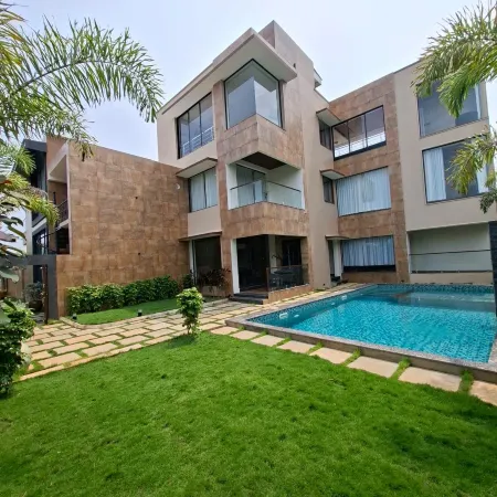Samudhra Beach Villa,Mahabalipuram- Sea view, Pool & Lawn