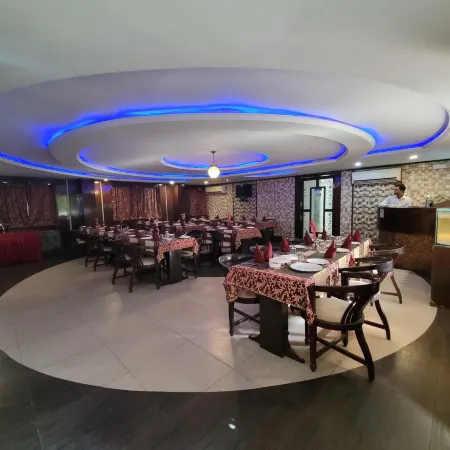 Hotel Raj Residency