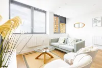 2BR Flat Old Trafford & MediaCity Parking Included - 4-Star