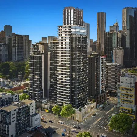 Sunset Life in Melbourne | 2BR/2BA + Pool & Sauna