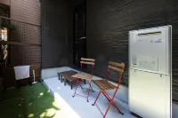 Tamashiro Hotel - parking