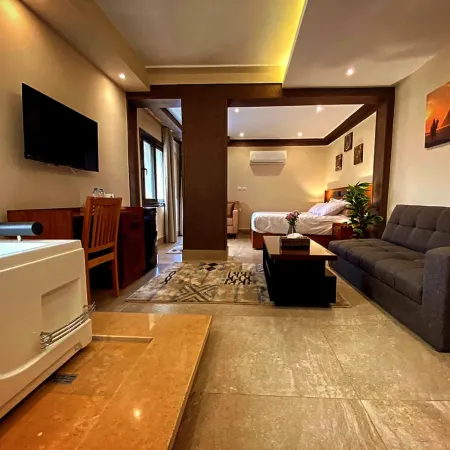 Zahira Pyramids view Отели рядом с достопримечательностью «Панорамный вид пирамид»