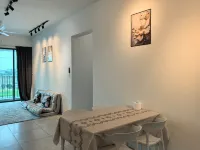 Family Comfy Deluxe Homestay Hotels in Perai