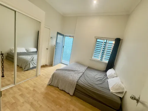 Studio room ensuite bathroom Brisbane City near Kangaroo Point and Gabba Cricket stadium Các khách sạn ở Annerley