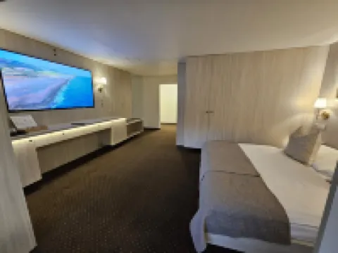 Penzión Wellness & Restaurant Zoborská, free parking のホテル