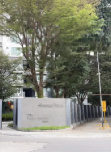 Davao Studio Unit at Abreeza Place Condo 3-4 pax