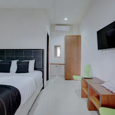 OYO 95119 Syariah Sm Hotels near Ciherang Waterfall