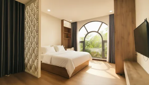 Hạ Vi House
