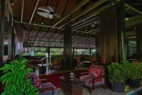 The Heritage Courtyard - parkir