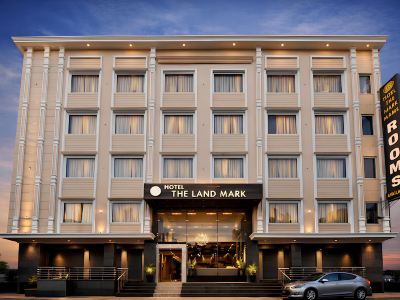 Hotel Landmark Near Golden Temple