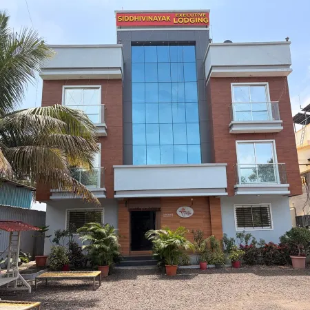 Siddhivinayak Executive Lodging Wai