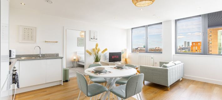 2BR Flat Old Trafford & MediaCity Parking Included トラフォードのホテル