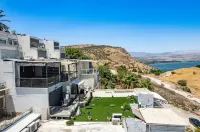 Sea of Galilee Panorama Apartment by Sea N' Rent فنادق في Livnim