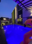 4BR 16pax LYL Jaccuzi Private Pool House ipoh