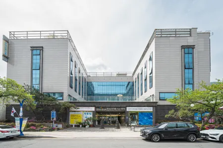 Bugok Spadium · Ttaogi Hotel Отели рядом с достопримечательностью «Gyo-dong and Songhyeon-dong Tumuli»