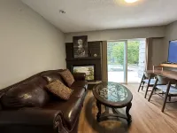 Moon Night Hotels in Delta