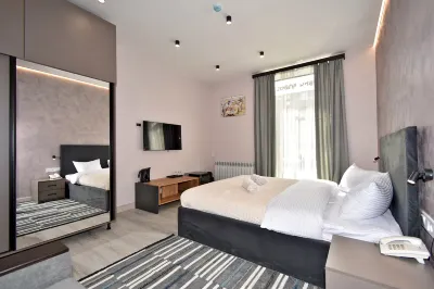 阿維紐23布蒂克霍特爾 葉里溫國立大學附近的飯店