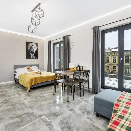 Lumina comfy apart near the railway station
