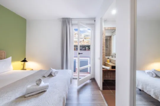 Caliu Apartments Barcelona - Fira Hotels near L'Hospitalet de Llobregat