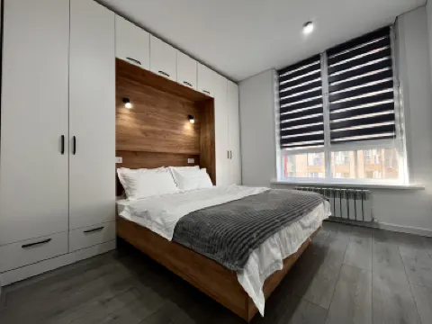 Nice Raiymbek residence 19-27 & drinking water Alma Ata 2附近的飯店