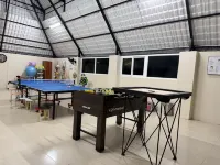 Beyond Inn Hotels & Resorts ECR - parking