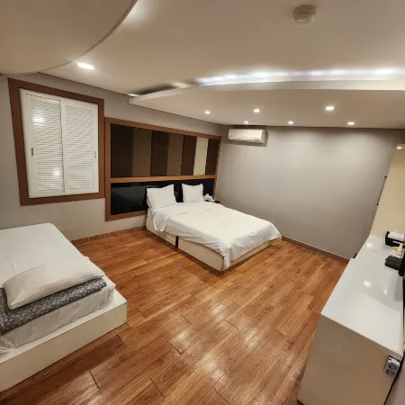 GALAXY HOTEL