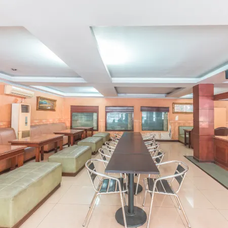 OYO 94759 Hotel Taman Cibinong
