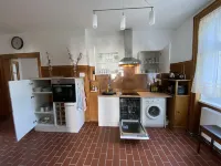 Herrenhaus Honiger – Vienna Airport 11 Min / City Center 12 Min Международный аэропорт Вены: отели