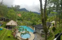 Grace Hill Villa Lubuk Minturun - مسبح