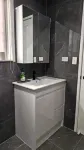 Modern Holland Park Unit with Easy City Access - جديد