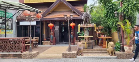 โรงแรม แทรเวลเลอร์อินน์
