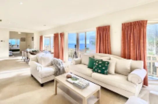 Ocean View Holiday Home Near Beach in Mount Martha
