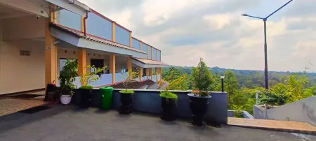 Oak Lawang Отели в г. Purwodadi