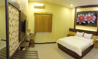 Solaris Hotel, Tegal