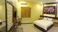 Solaris Hotel, Tegal Hotels in Warureja