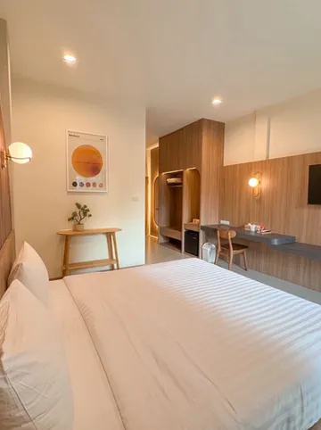 รูปภาพของฟีล แอท โฮม เพลส