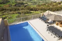 Magnifica - 6 bedrooms (sleeps 12+ 4 kids) Xaghra village