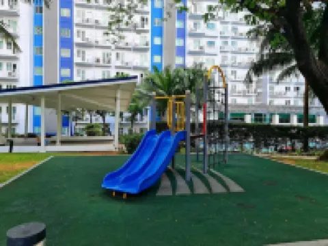 Grass Residences T23632