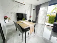 บ้านลานทอง - วิลล่า