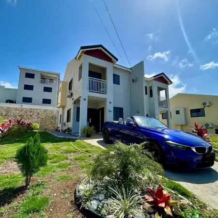 Ocean Vista | 2-Bedroom | Entire Modern House with Ocean Views, Pool, Gym | Nearby Beaches
