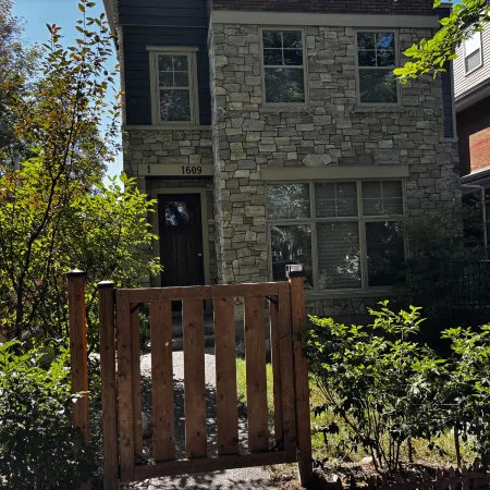 Nature Home Near Downtown and 17th Avenue