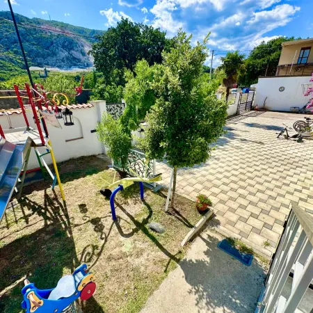 Angel Apartments