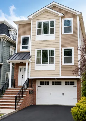 Spacious 3BR Near EWR, MetLife & NYC | Parking - Condos
