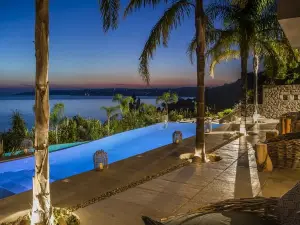 F ZEEN Kefalonia