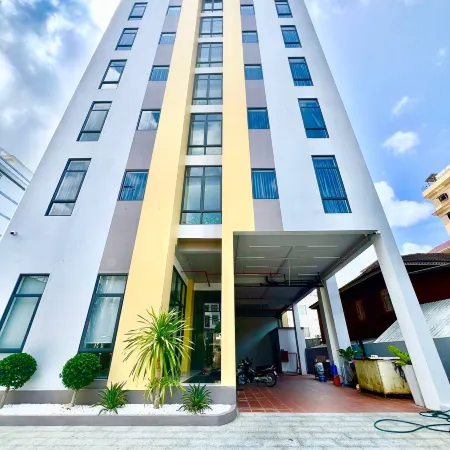 C-Hotel Отели рядом с достопримечательностью «Пляж Очутель»