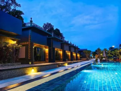 Sky country resort at khanom Nai Phlao Beach 주변 호텔