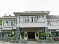 Taman Wisata Kopeng Resort powered by Cocotel Hotel dekat Gardu Pandang Timboa